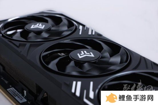 支持DLSS4，从“新”出发