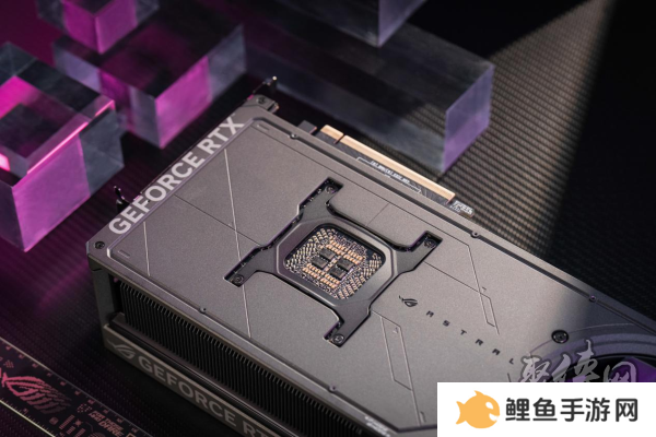 新晋卡皇 ROG ASTRAL RTX5090D夜神显卡登场！