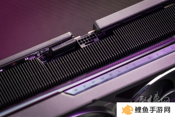 新晋卡皇 ROG ASTRAL RTX5090D夜神显卡登场！