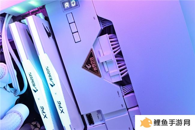 技嘉AORUS硬核跨界，联动各界大咖打造电竞新生态